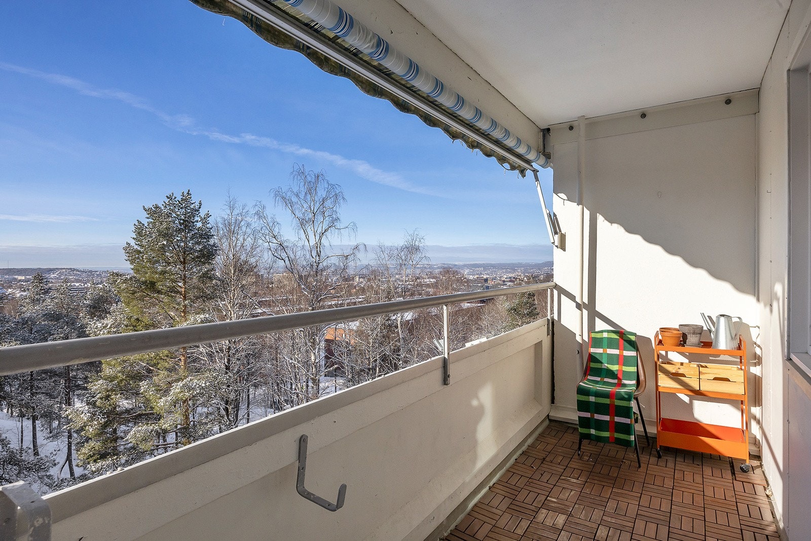 Balkongen er på 5kvm og har fantastisk utsikt Galleribilde