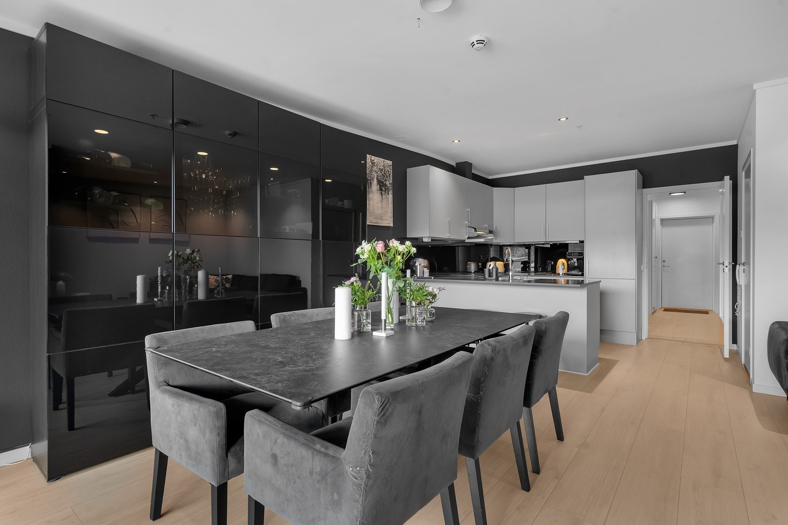 Spiseplass og kjøkken Galleribilde