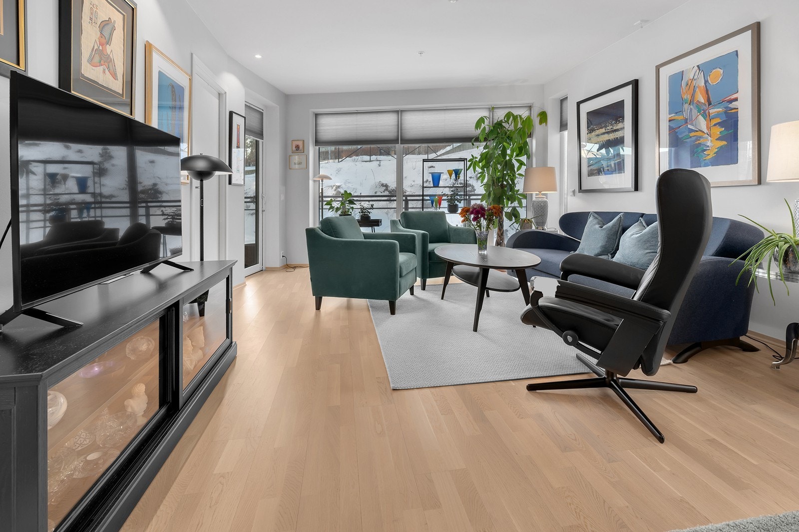 Nyere leilighet som fremtrer i god teknisk stand, bygd 2018. Galleribilde