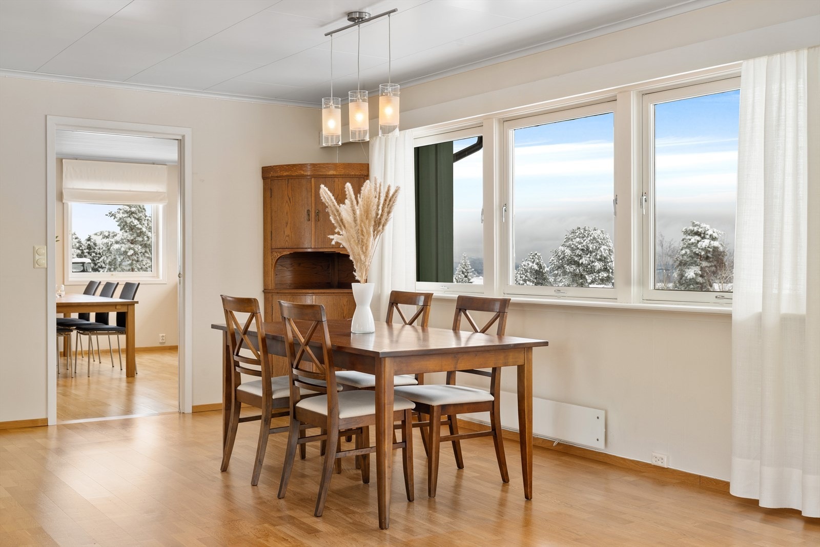 Hyggelig spiseplass hvor man kan samle hele familien Galleribilde