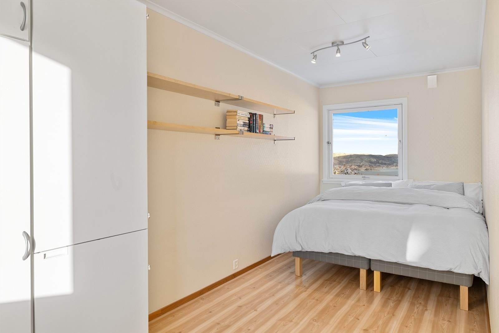 Det er totalt 3 godkjente soverom i boligen. Galleribilde