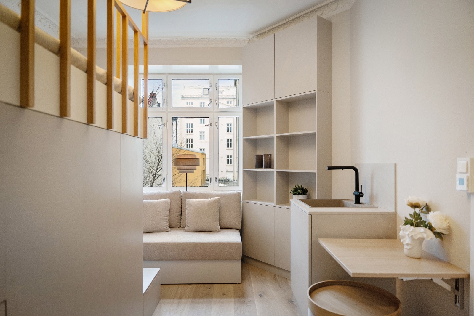 Gode og smarte oppbevaringsløsninger i skap og integrert i møbler, m.m. Galleribilde