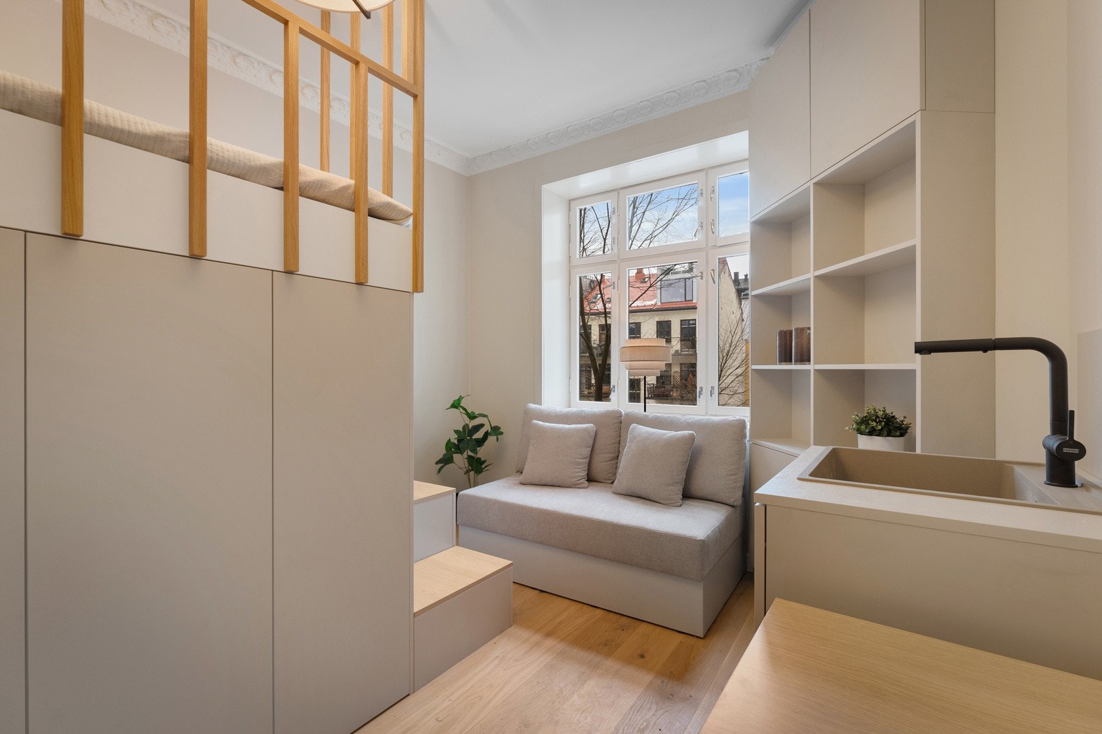 Velkommen til leilighet 209 - En lys og moderne leilighet med møbelsnekrede løsninger fra The Apartment Store for optimal arealutnyttelse Galleribilde