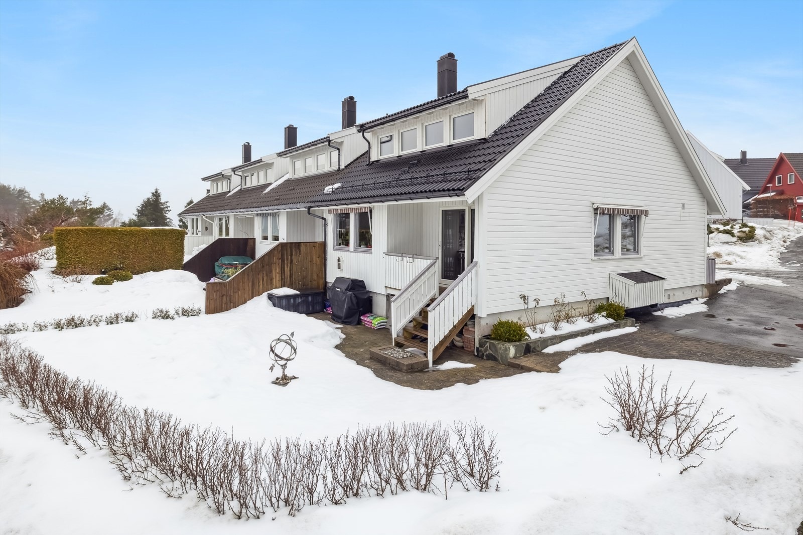 Romslig ende rekkehus i rolig nabolag! Galleribilde