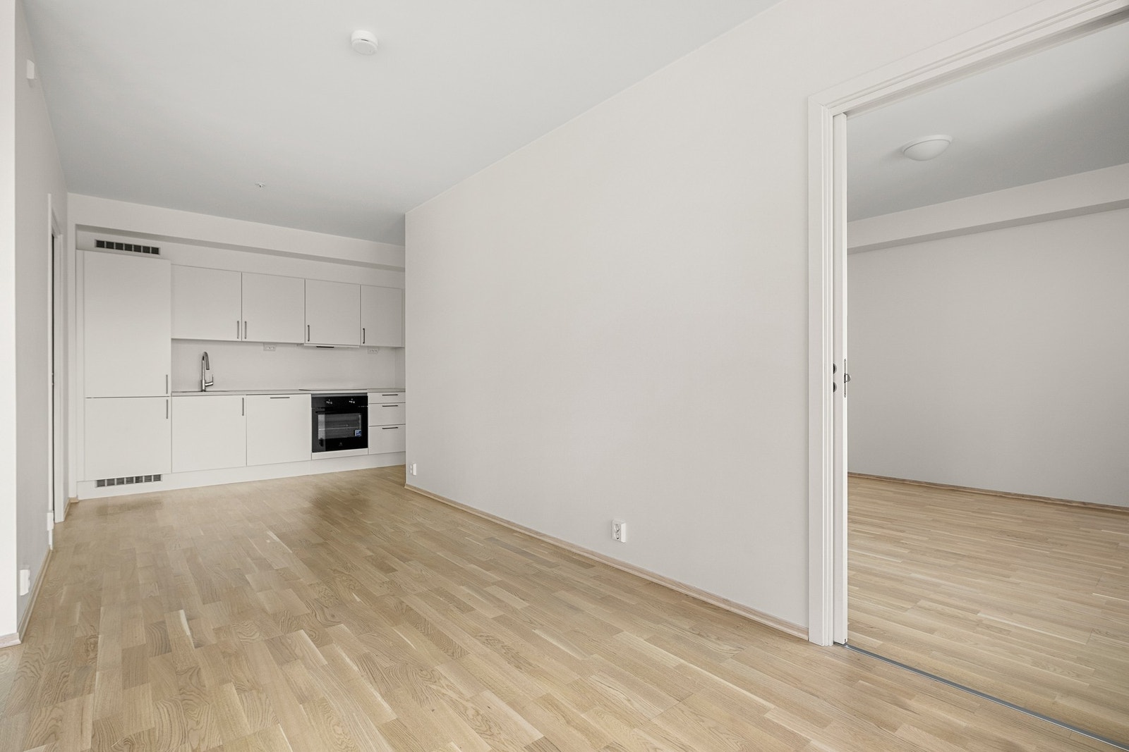 Stue/Kjøkken er ca. 25 kvm Galleribilde