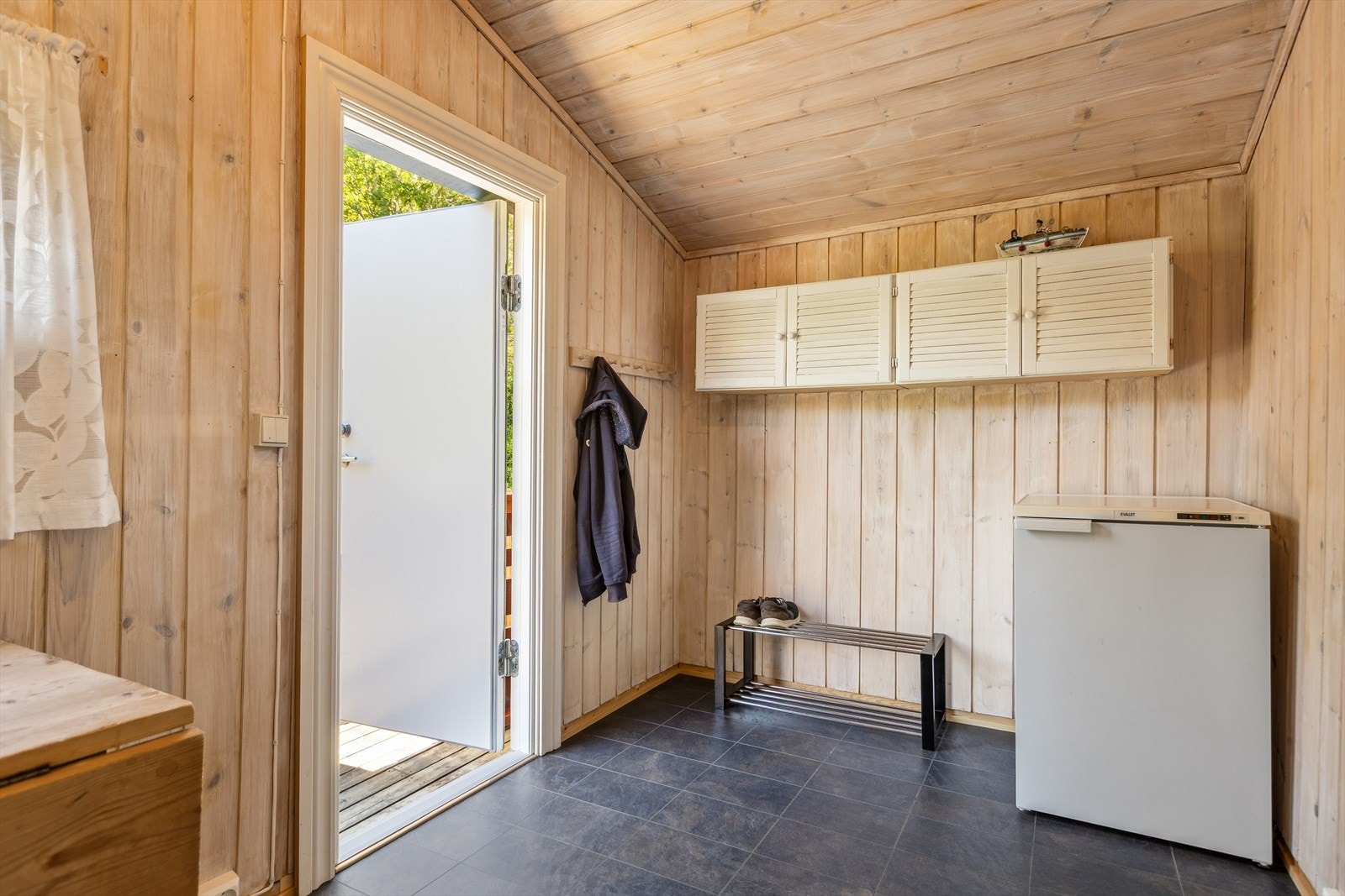 Det er gjennomført en elkontroll datert 10/07/2025 uten avvik eller dokumentert rettet avvik. Galleribilde