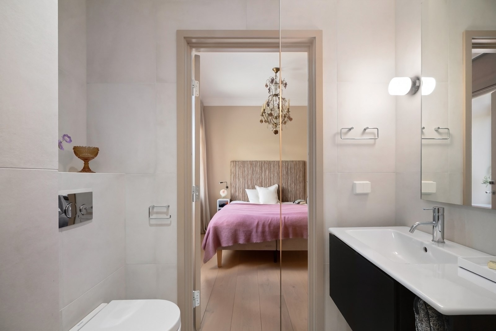 Ensuite bad/wc til hovedsoverommet Galleribilde