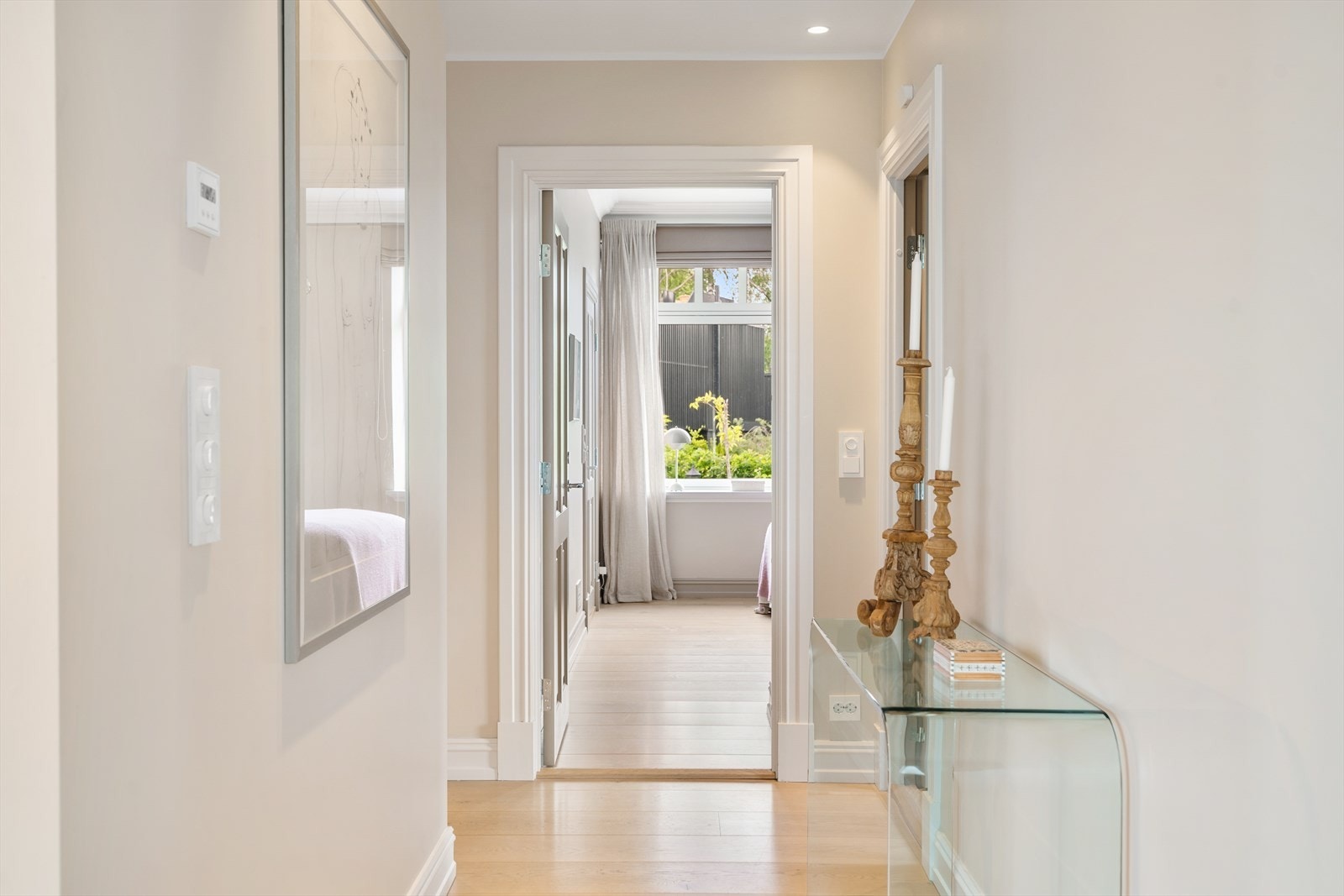 Gang mot soverom Galleribilde