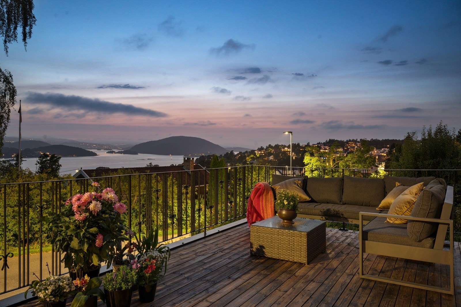 Velkommen til hyggelig visning i Vestbyveien 76! Presenteres av Eiendomsmegler Martin Surén i DNB Eiendom. Ta kontakt med megler for å avtale visning. Galleribilde