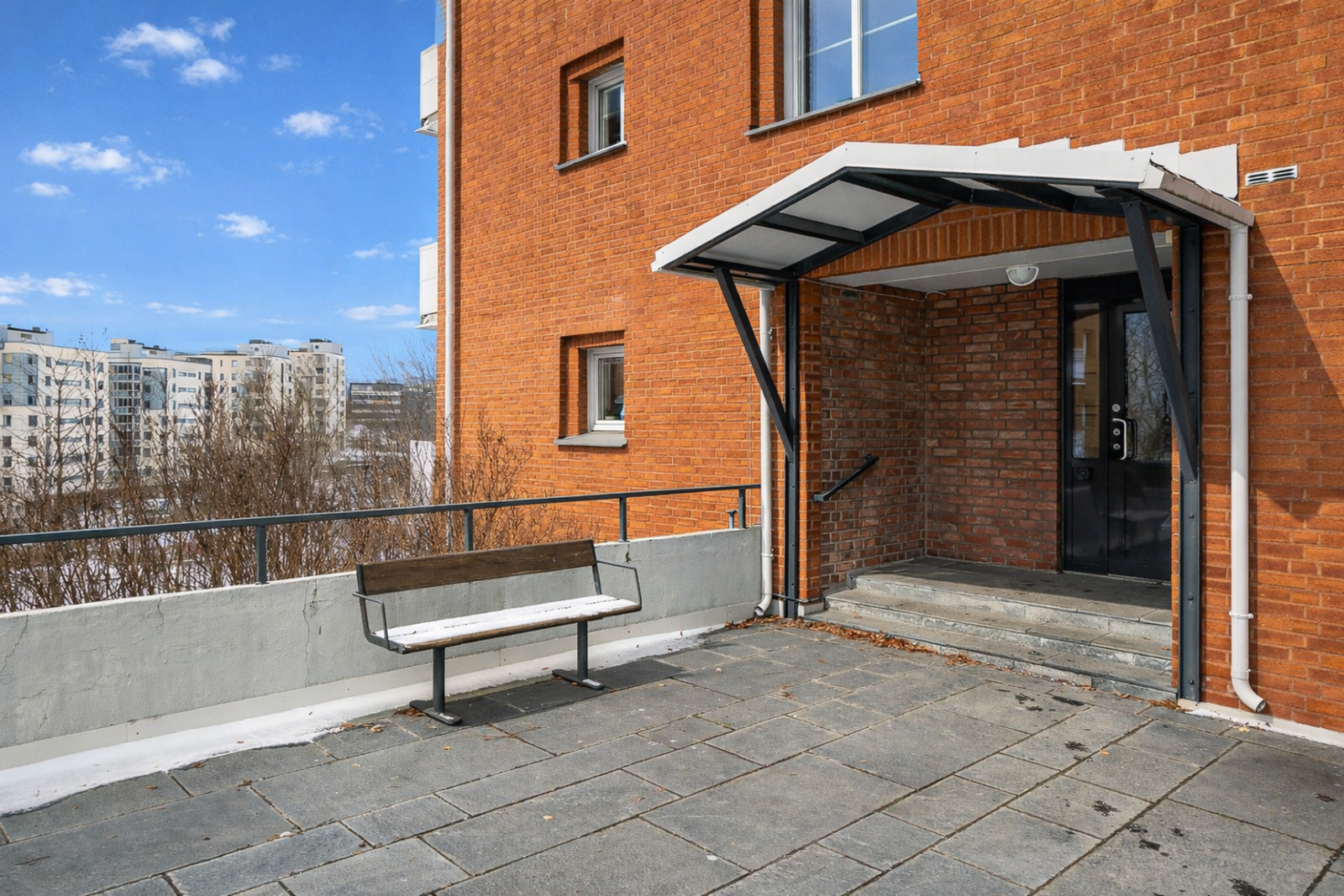 Snart kommer våren, og da er det grønne og skjønne omgivelser her. Galleribilde
