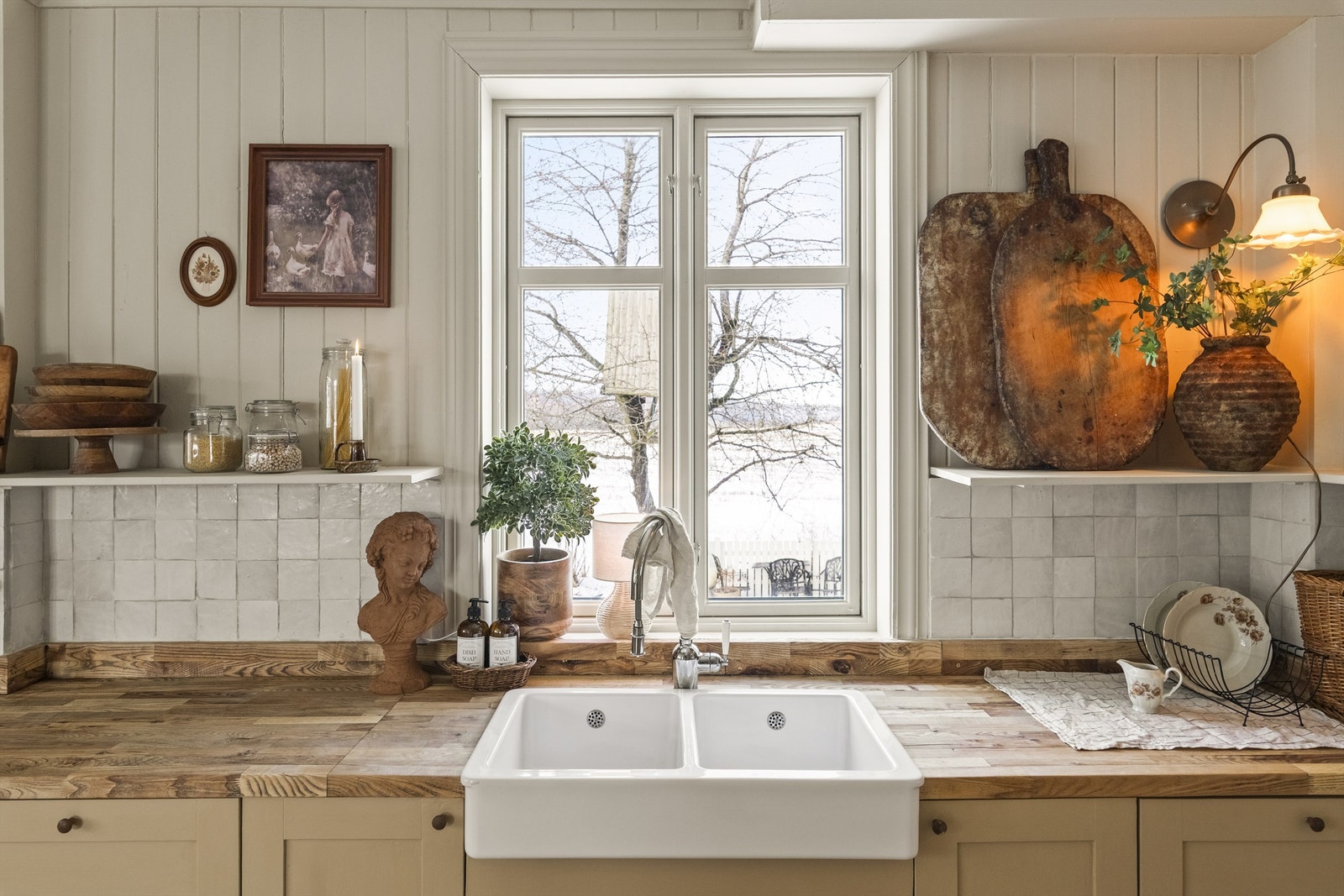 Her kan du se ut i det idylliske landskap samtidig som maten forberedes Galleribilde