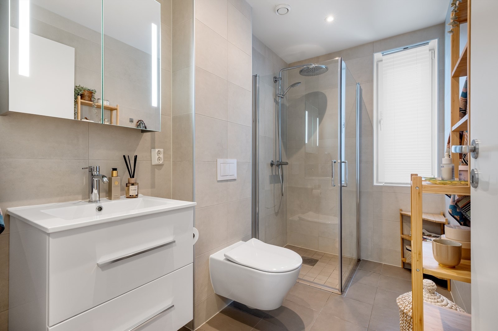 Tilhørende lekkert badeværelse. Galleribilde