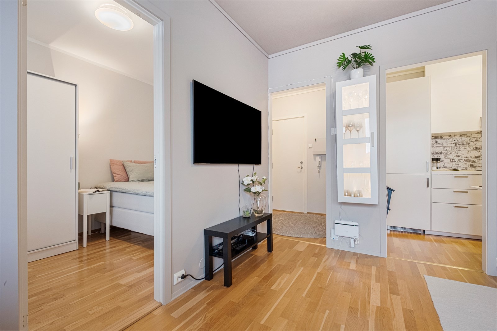 Bruk gjerne virtuell visning for å gjøre deg bedre kjent med leiligheten. Galleribilde