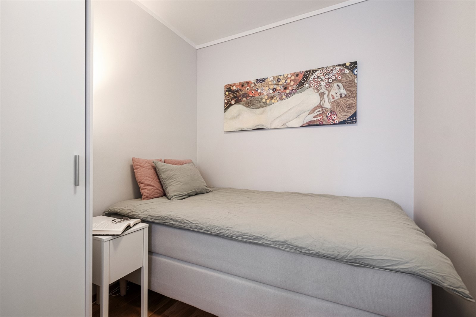 Soverommet har plass til dobbeltseng. Galleribilde