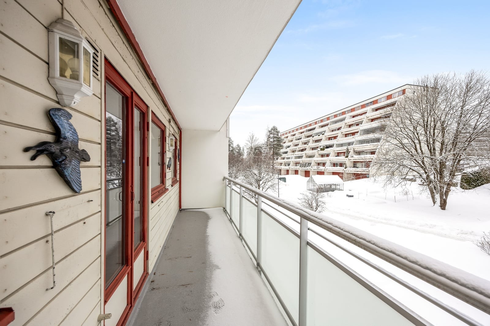 Den østvendte verandaen på 9 m² er et hyggelig supplement til hovedterrassen. Galleribilde