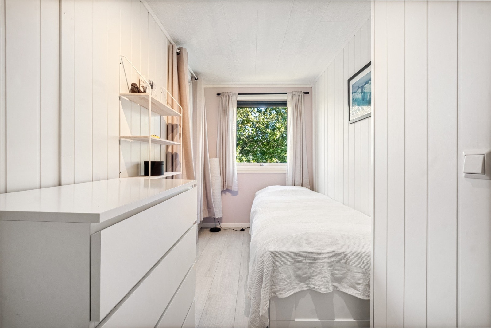 Soverom 2 - Plass for seng og øvrig møblement. Galleribilde