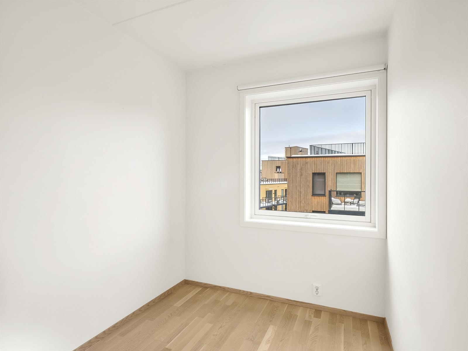 Vinduer fra Norgesvinduet med 3-lags glass bidrar til god isolasjon og et stabilt inneklima. Galleribilde