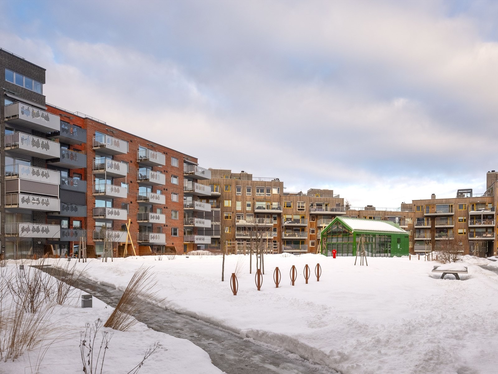 Et trygt og familievennlig område med Benterud skole og barnehager kun et par minutters gange unna. Galleribilde