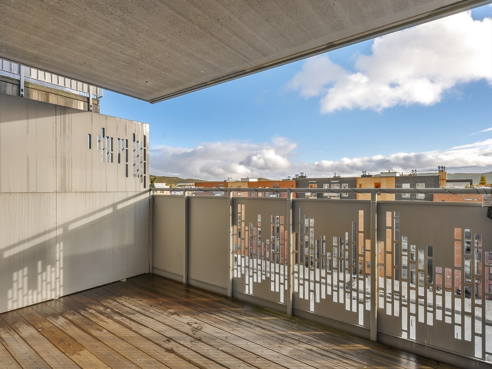 Den private balkongen på 9 m² gir god plass til en hyggelig sittegruppe. Galleribilde