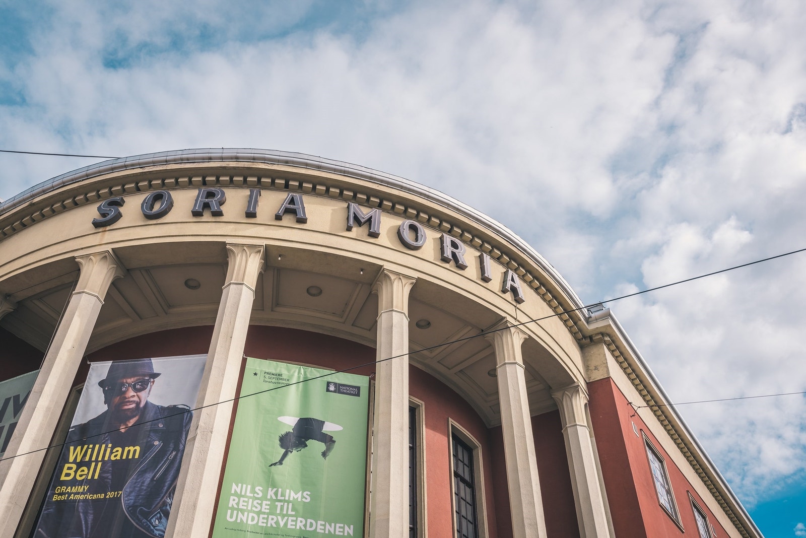 Nærområdet | Tar man turen til Soria Moria, skjer det ofte at man blir der hele kvelden. Galleribilde