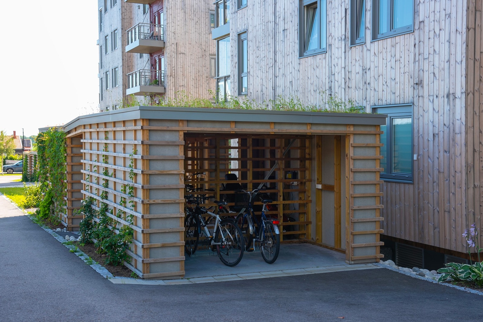 Praktisk og enkel sykkelparkering Galleribilde