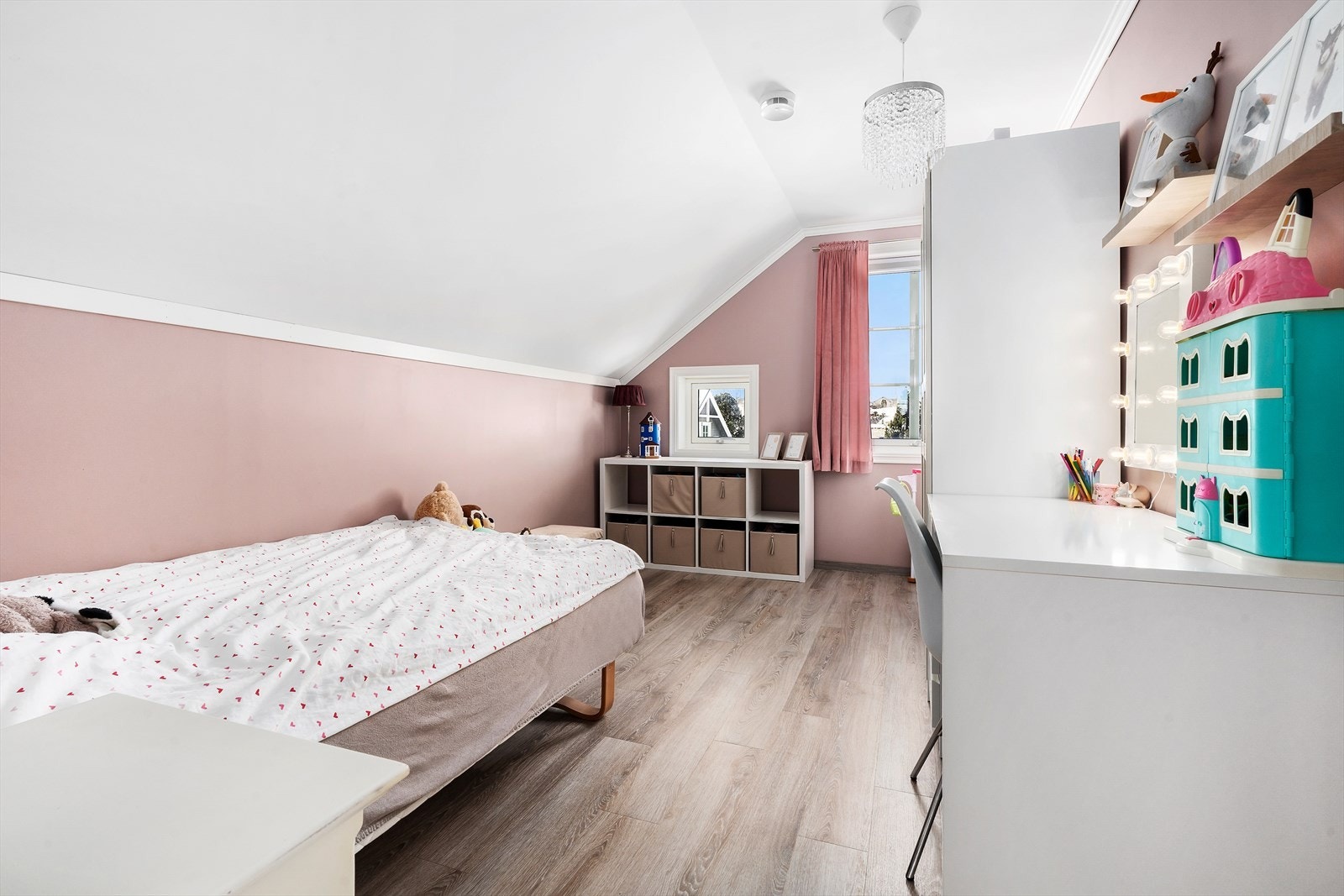 De andre soverommene passer perfekt som barnerom, gjesterom eller et trivelig hjemmekontor, alt etter behov. Galleribilde