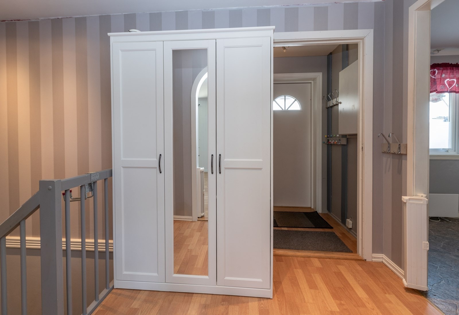 Trapp ned til underetasjen Galleribilde