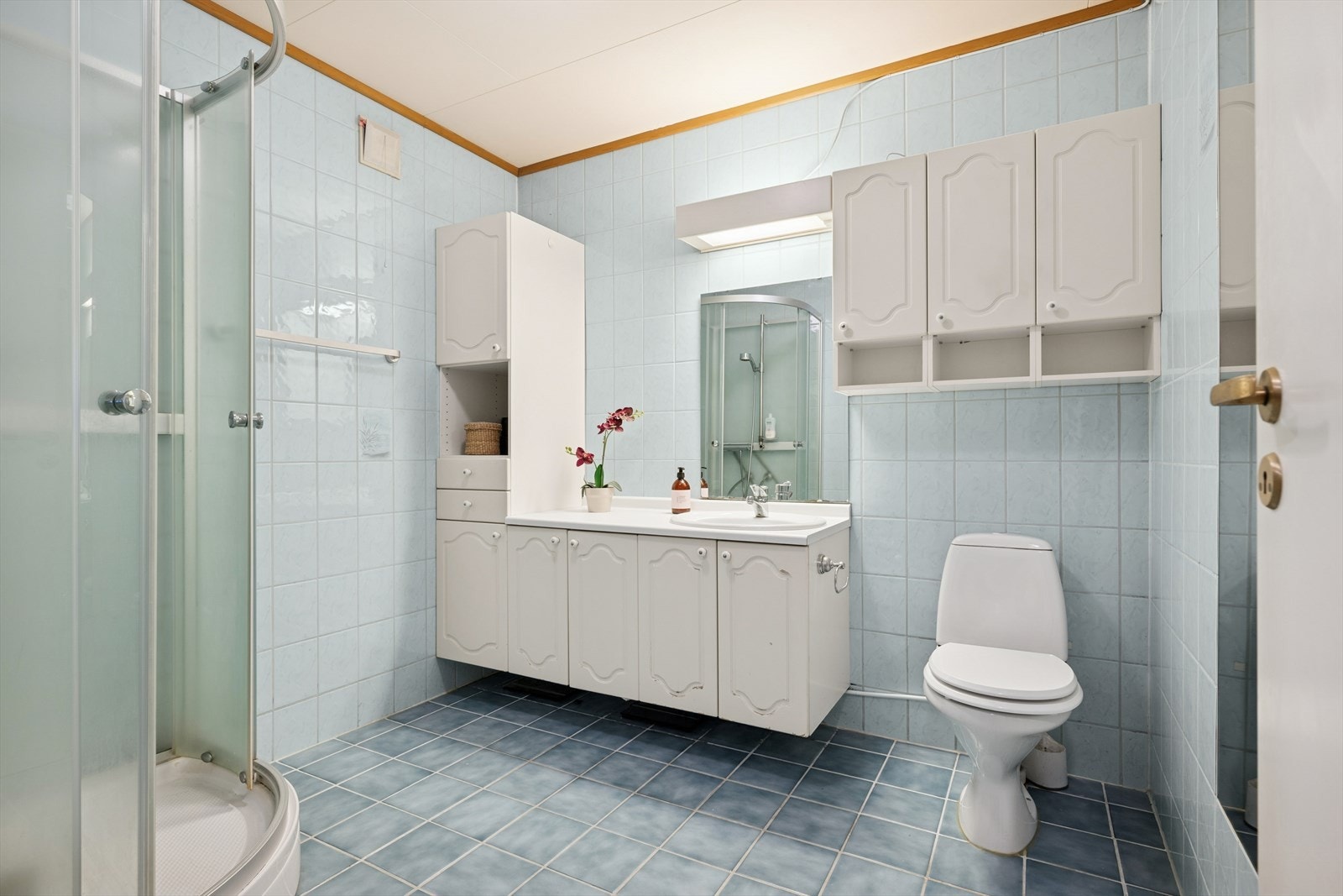 Baderom med gulvvarme. Galleribilde