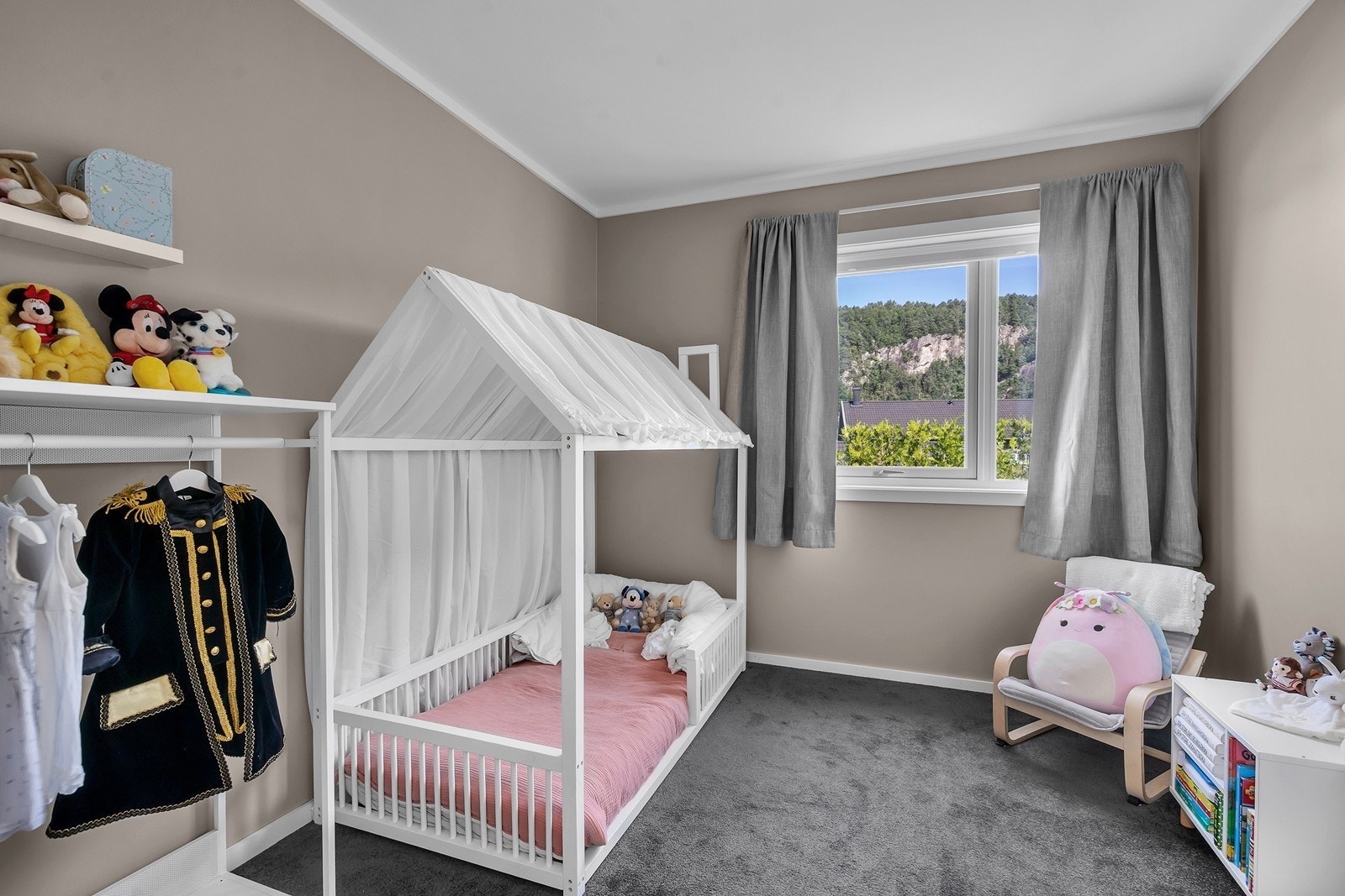 Soverom nr.2 Galleribilde