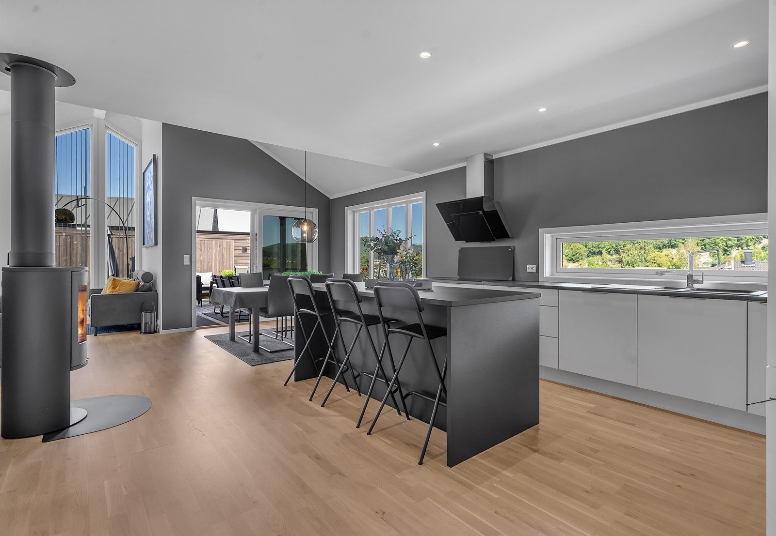 Kjøkken og spiseplass Galleribilde