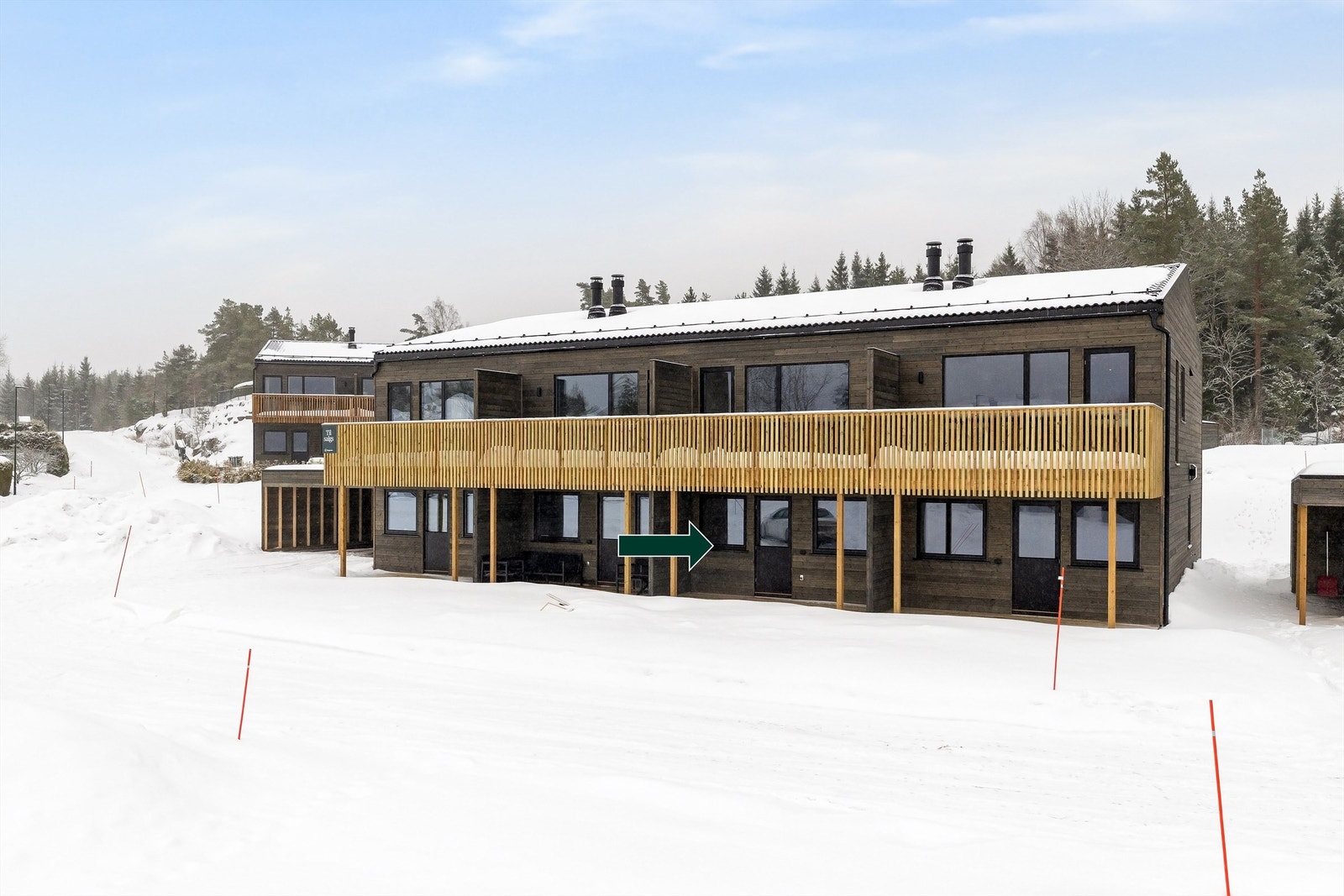 Kodal er et hyggelig tettsted med kort vei til Sandefjord sentrum, kun ca. 12 minutters kjøretur unna. Her får du det beste av to verdener, landlig ro kombinert med enkel tilgang til byens fasiliteter. Galleribilde