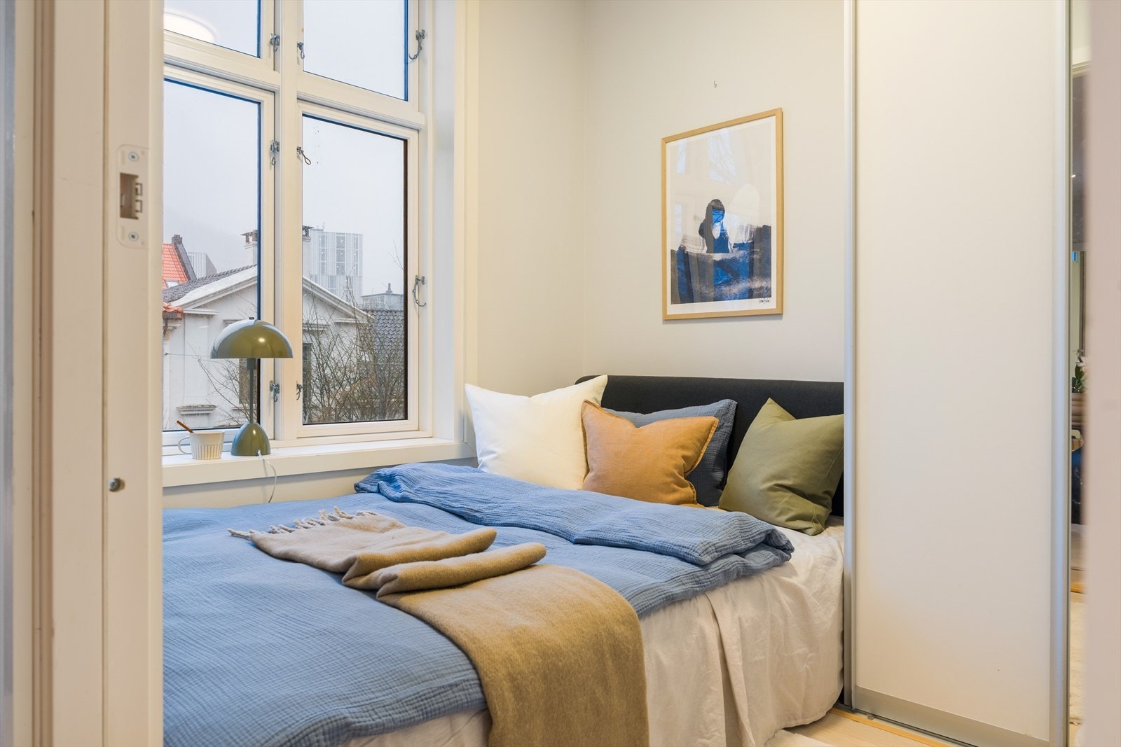 Lyst soverom på 5,7 m². Galleribilde