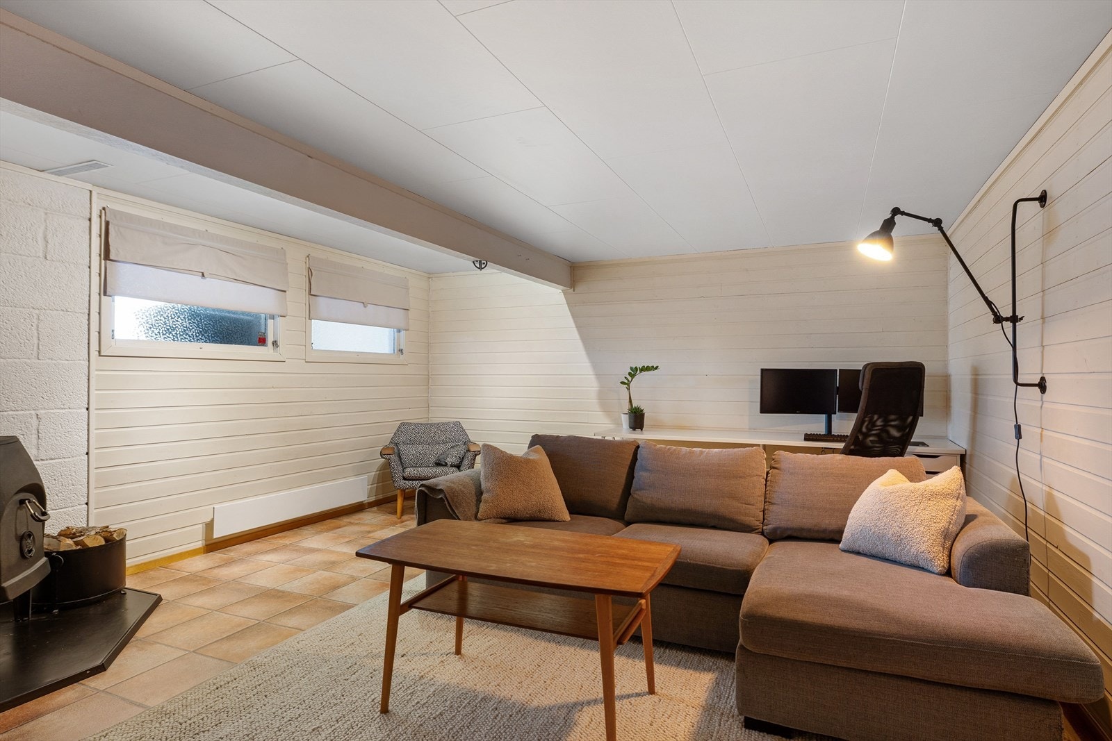 Hobbyrom / kjellerstue i underetasjen - Et fleksibelt rom for stor familien! Galleribilde