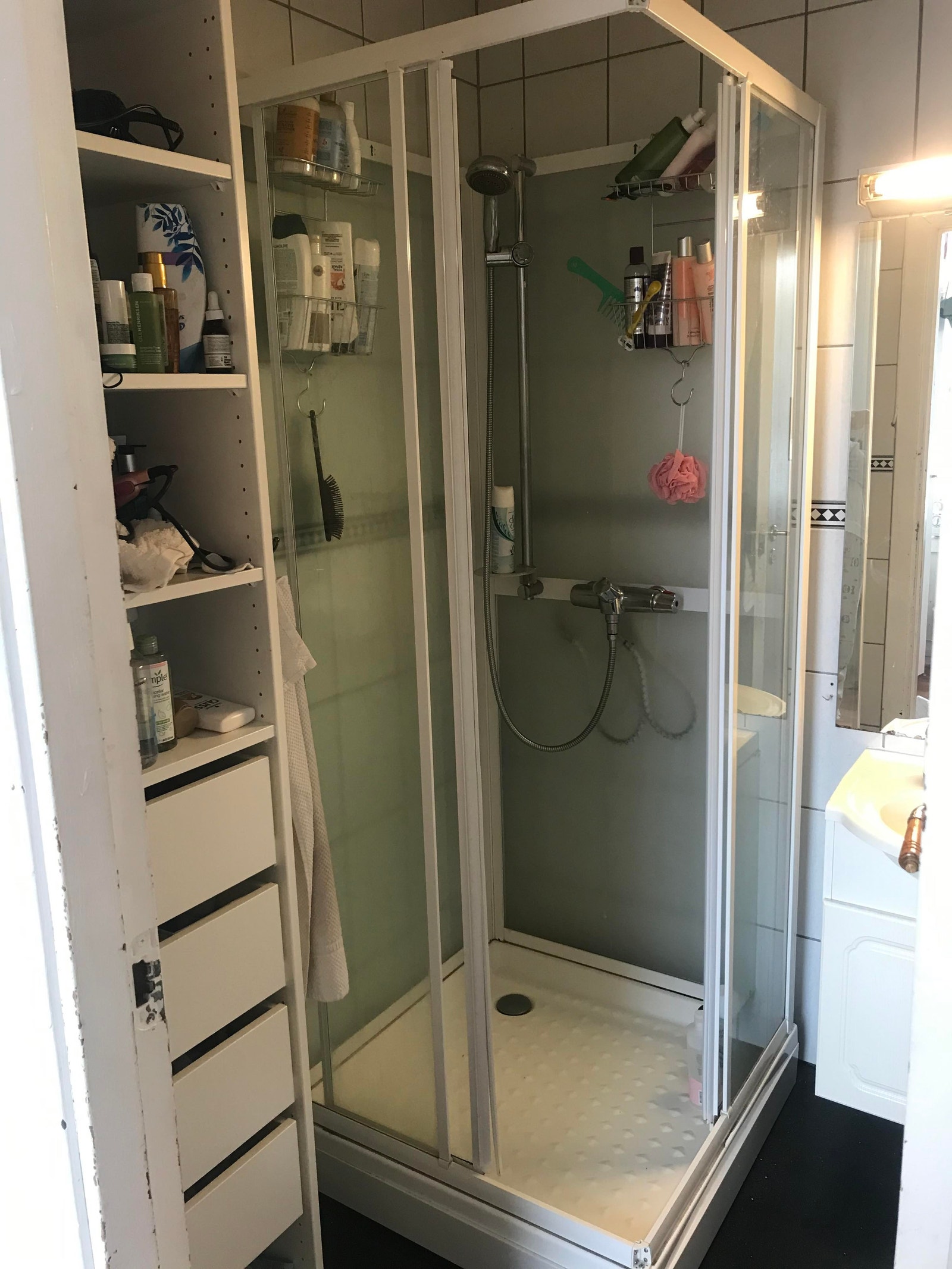 Dusjkabinett på bad Galleribilde