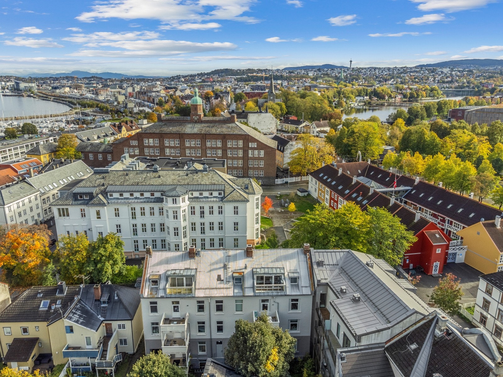 Oversiktsbilde mot sentrum Galleribilde