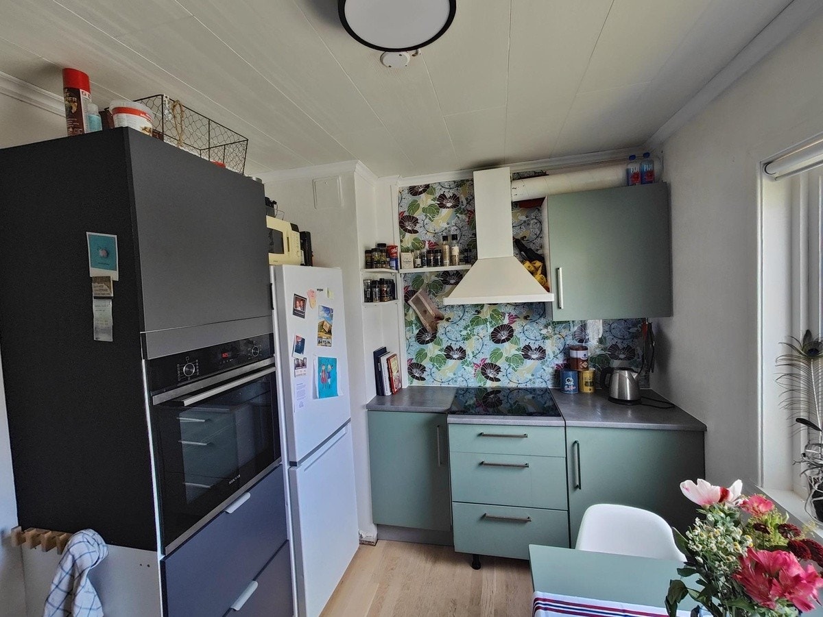 Kjøkken, ny koketopp og komfyr Galleribilde