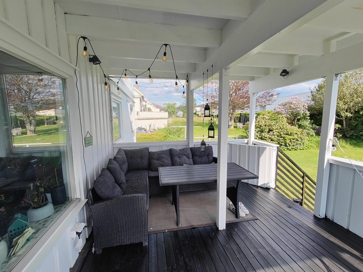 Terasse (med port) Galleribilde