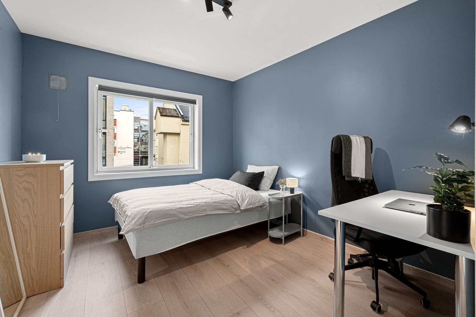 Soverom på 9,7 kvadratmeter. Galleribilde