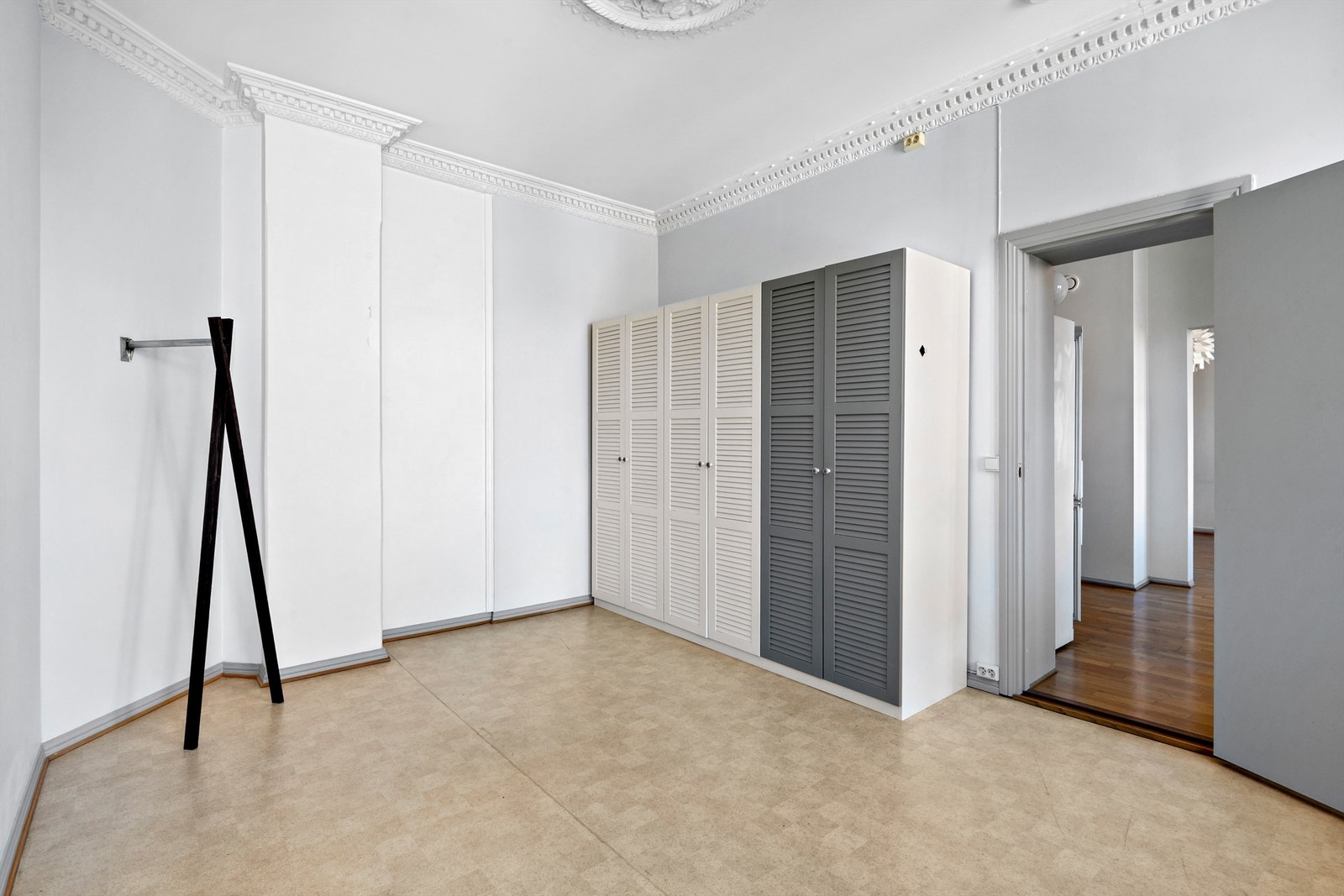 Garderobeløsning på soverommet. Galleribilde