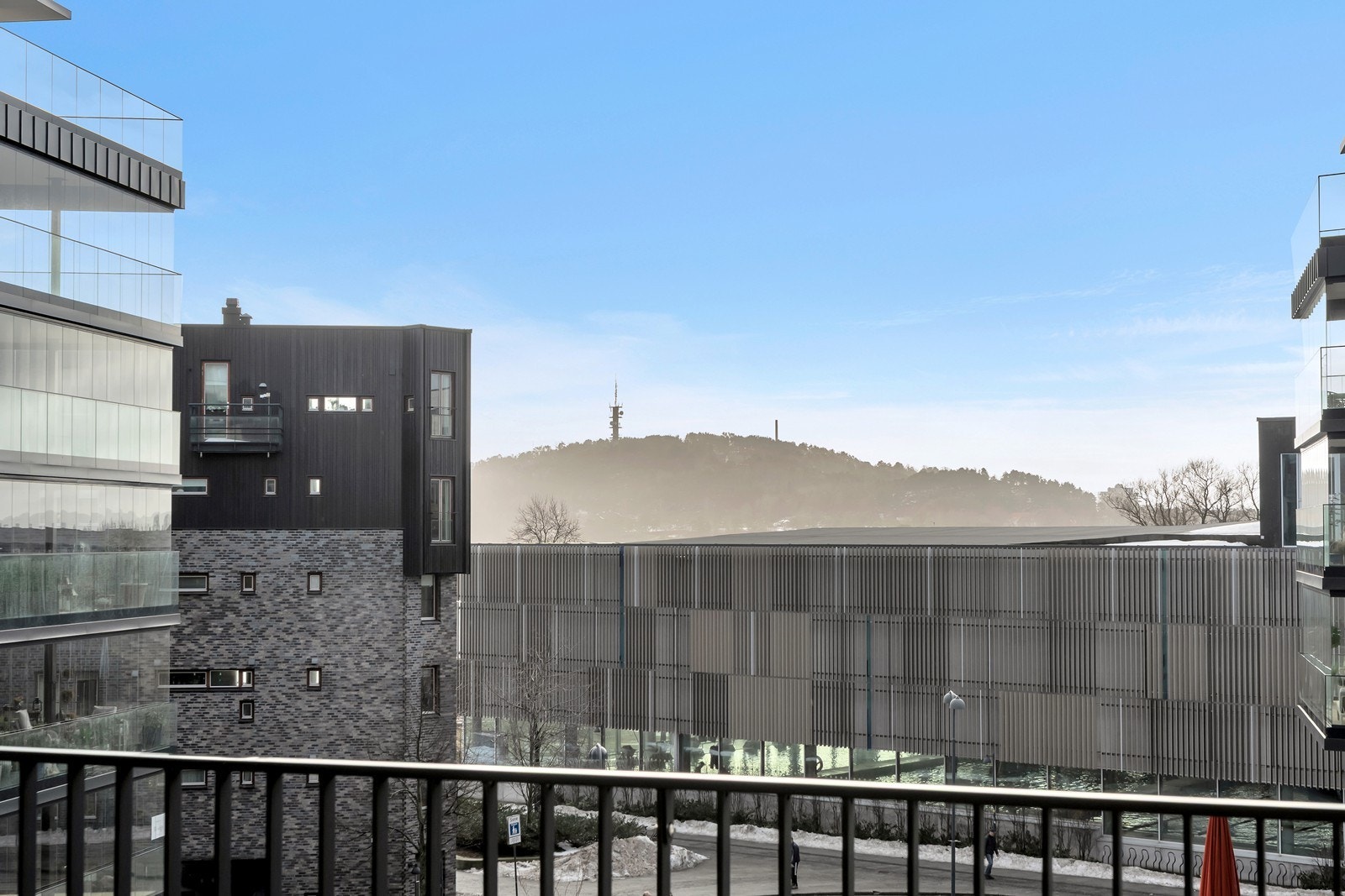 Svært sentral beliggenhet, kun en kort spasertur til Bystranda. Galleribilde