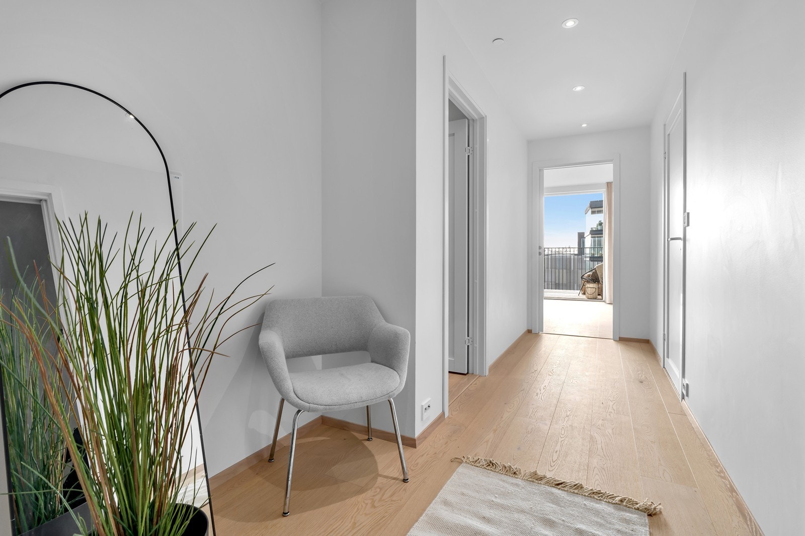 Leiligheten ligger i 4. etasje og har gjennomgående høy standard. Galleribilde