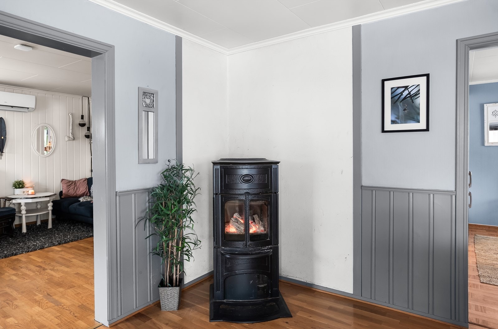 Et klassisk ildsted gir ekstra varme og hygge på kalde dager. Galleribilde