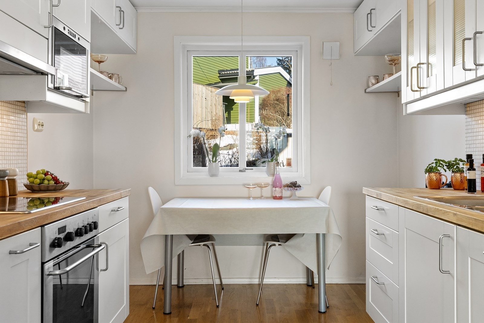 Plass til spiseplass på kjøkken Galleribilde