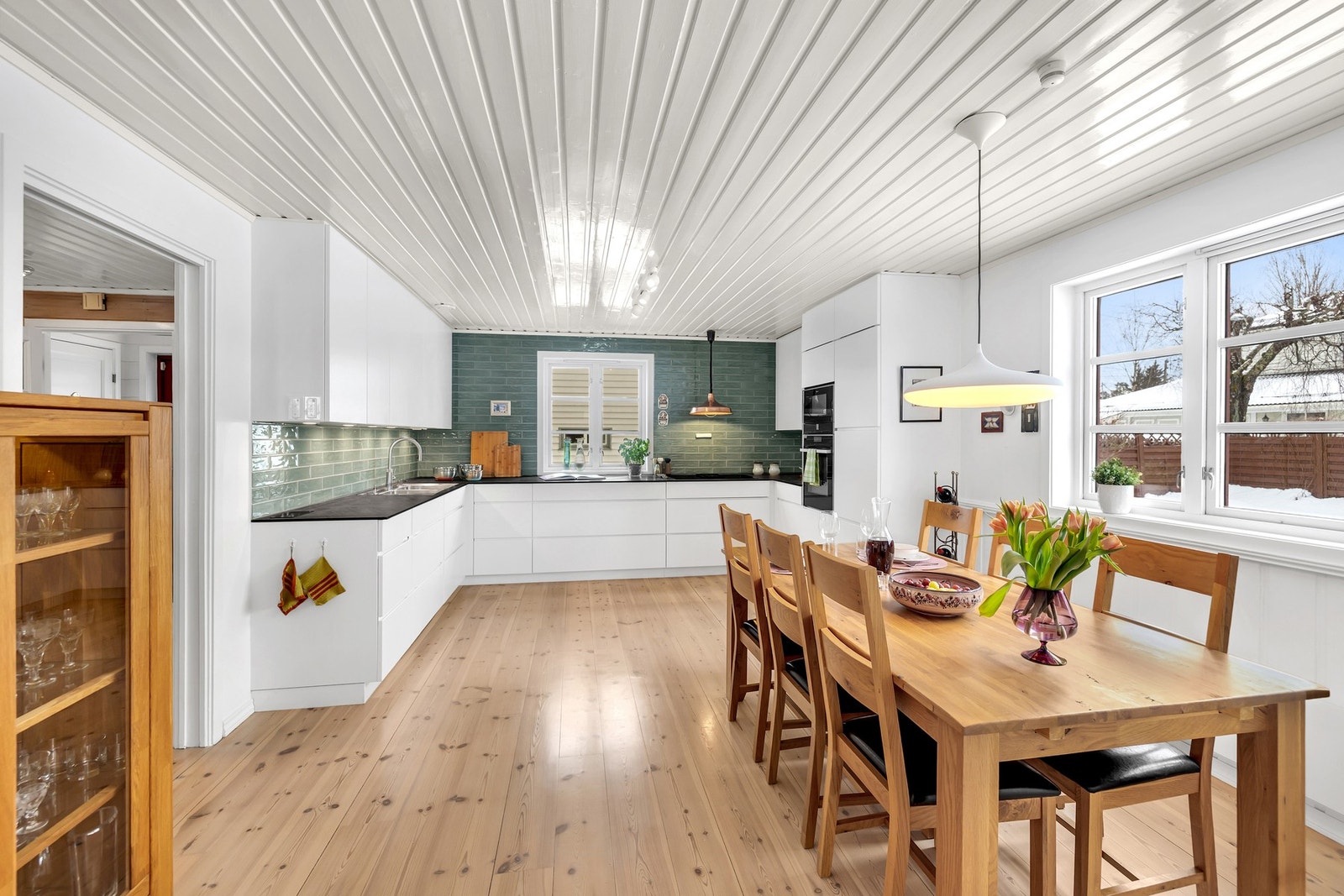 Rålekkert og pent KVIK kjøkken fra 2019. Galleribilde