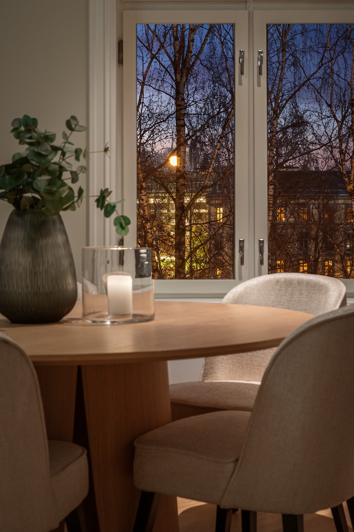 Her er det grønt utsyn på sommerhalvåret mot Birkelunden. Galleribilde