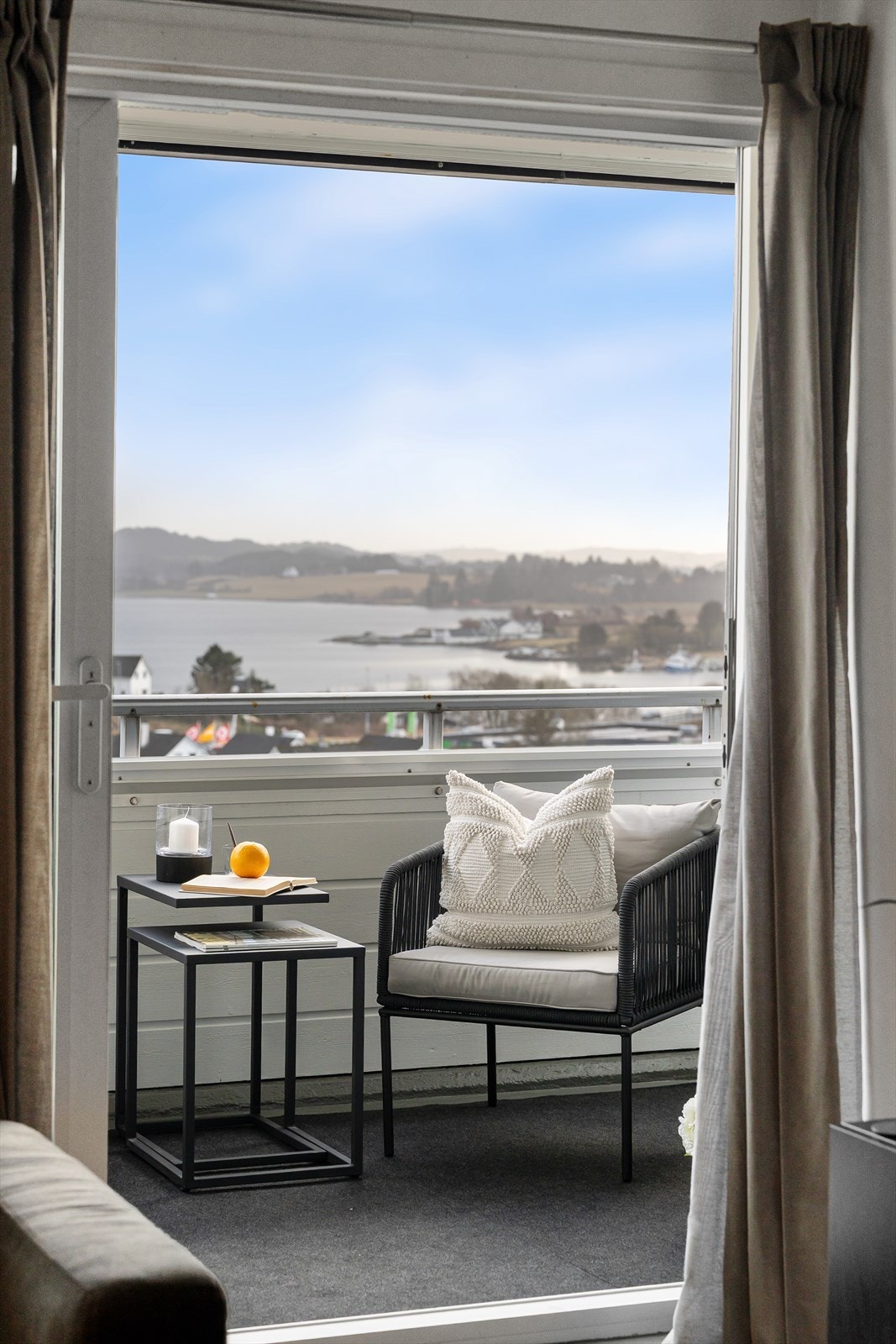 Utgang til leilighetens balkong Galleribilde