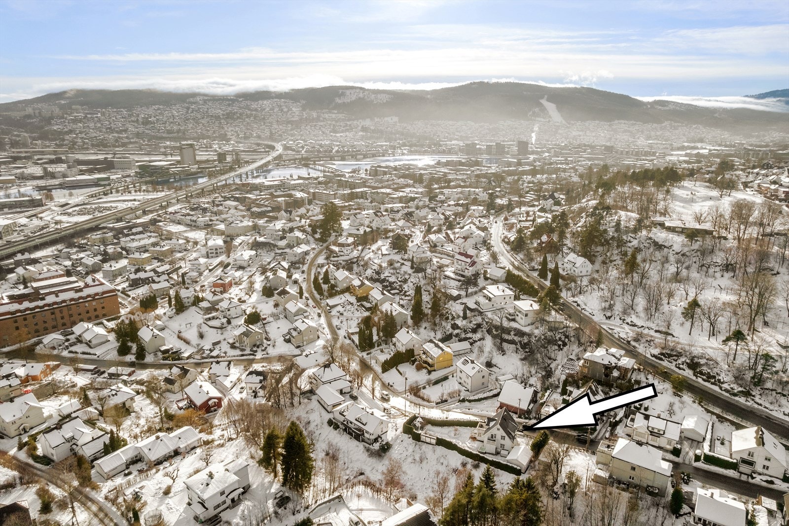 Beliggenheten er også perfekt med kort vei til ulike fritidsaktiviteter, skole og barnehager Galleribilde