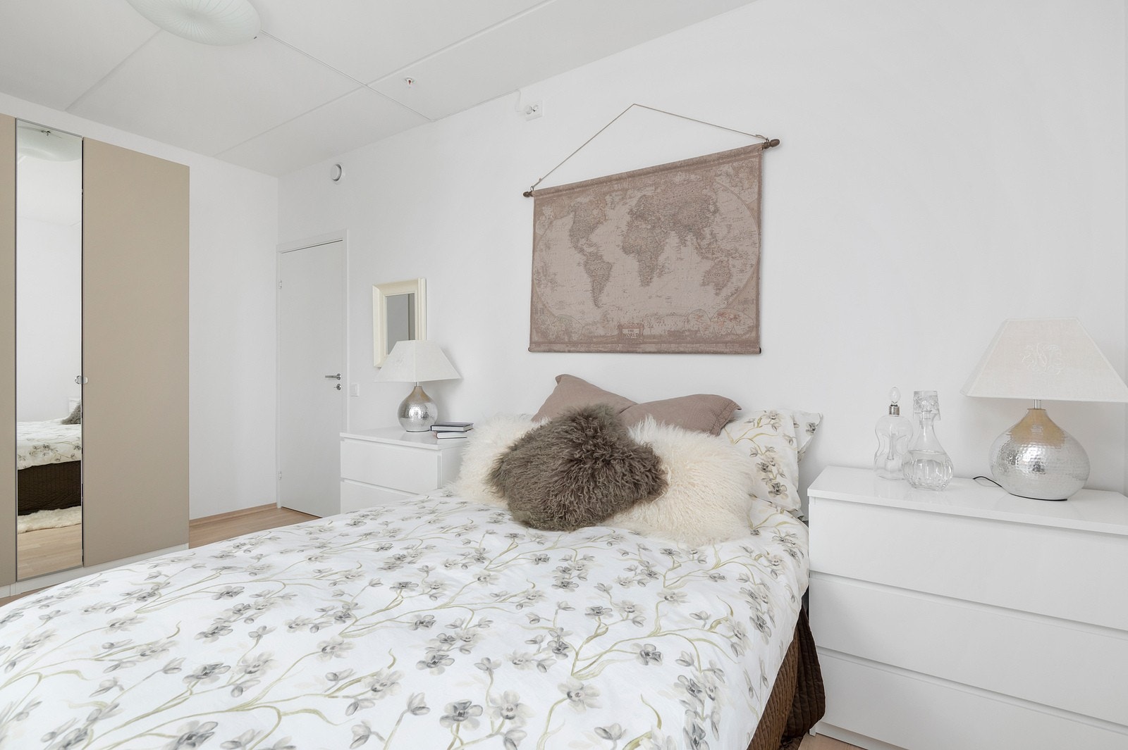 Rommets størrelse gir god plass til å møblere etter eget ønske. Galleribilde