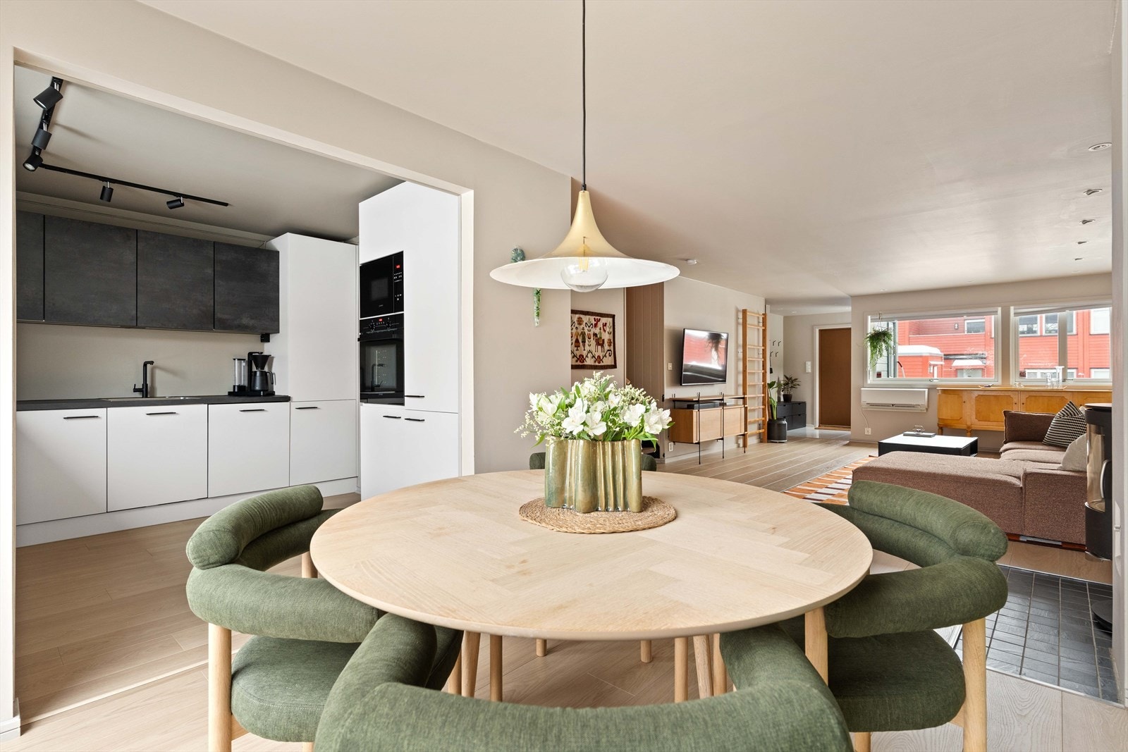 Velkommen - attraktivt rekkehus i rolig og barnevennlig område Galleribilde