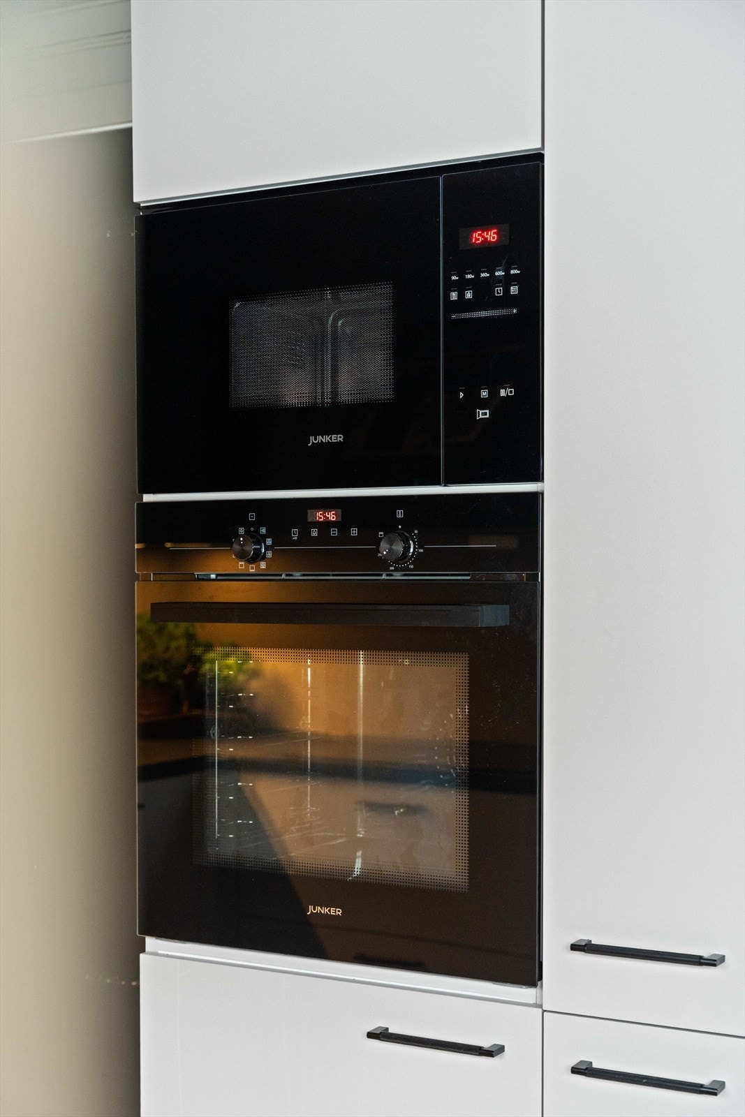 Detalj kjøkken - gjennomført materialvalg Galleribilde